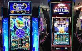 Filipino player accessing 5 apk casino table games on a mobile phone